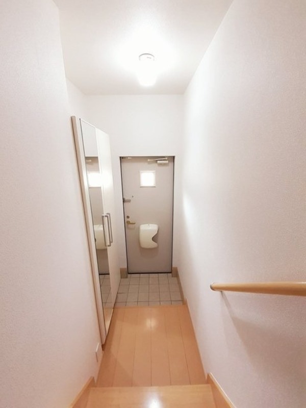 玄関　図面と現状に相違がある場合には現状を優先