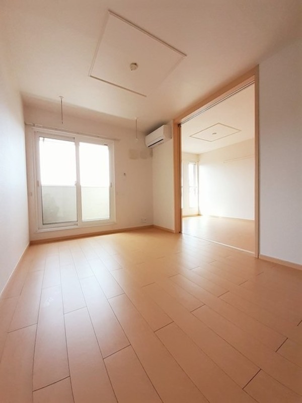 居室・リビング　図面と現状に相違がある場合には現状を優先