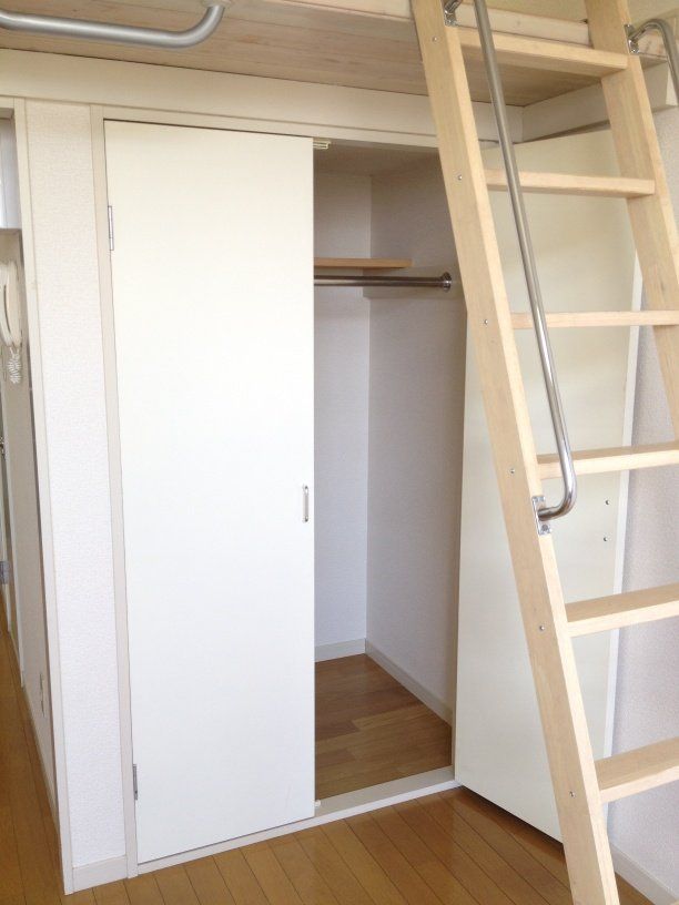 収納　棚付クローゼット