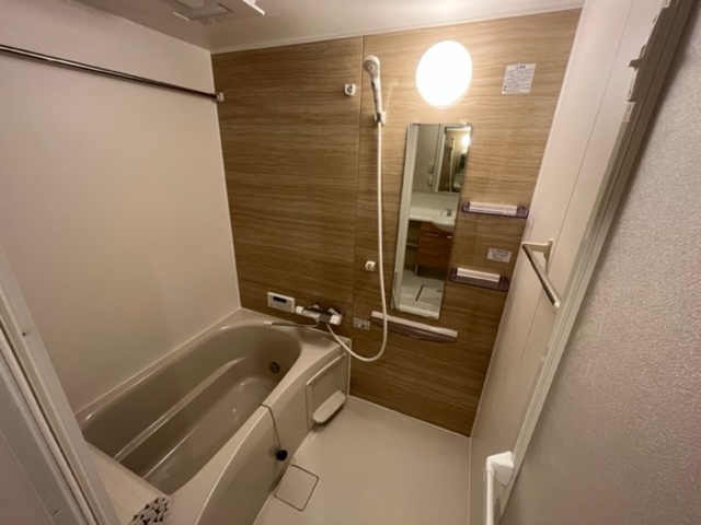 バス・シャワールーム　浴室