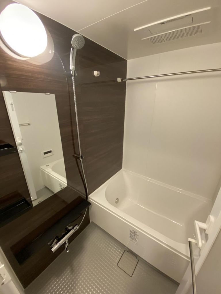 バス・シャワールーム　バス