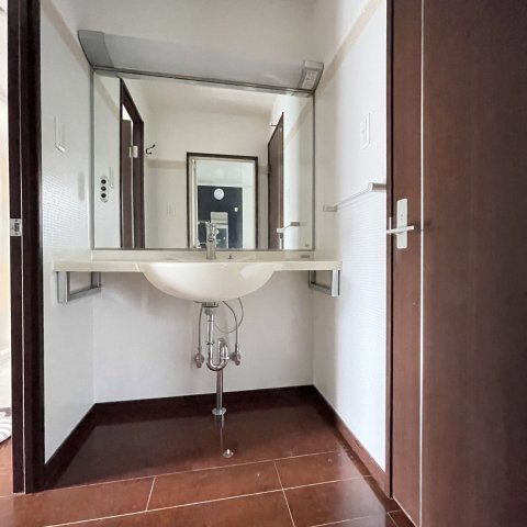 洗面設備　同仕様タイプです