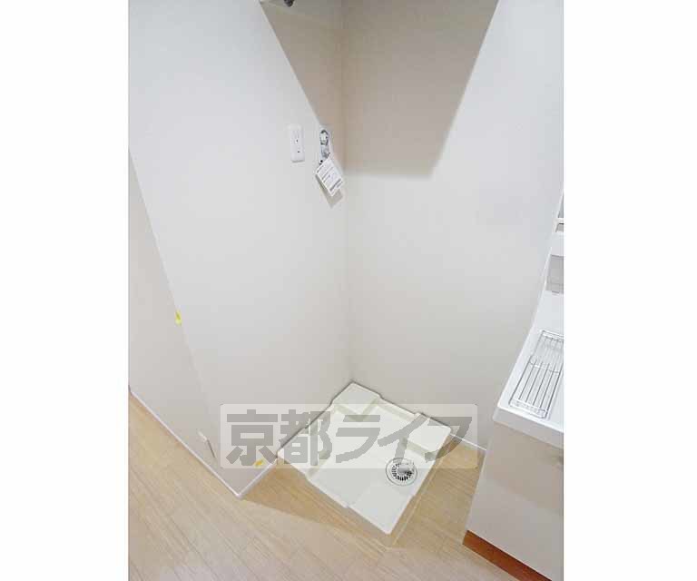 その他設備　室内に洗濯機置けます。