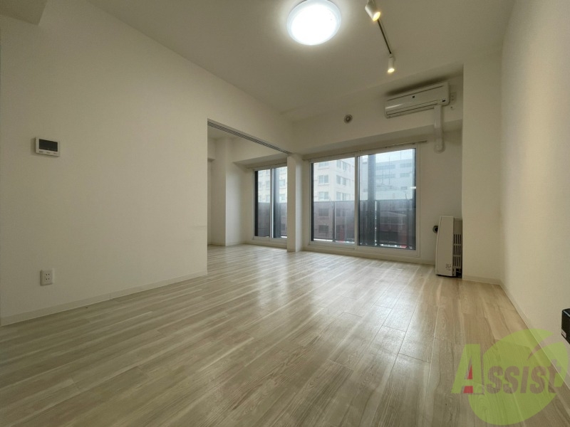 居室・リビング　広くてきれいなリビングです！快適に過ごせそうですね。