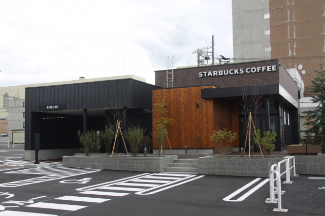 飲食店　スターバックスコーヒー札幌旭ケ丘店（飲食店）まで429m