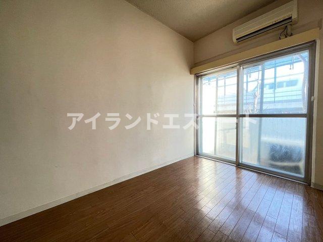 居室・リビング　※別号室参考写真