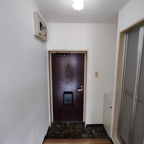 玄関　収納もある玄関です