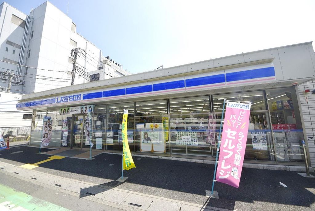 コンビニ　ローソン草加氷川店（コンビニ）まで220m