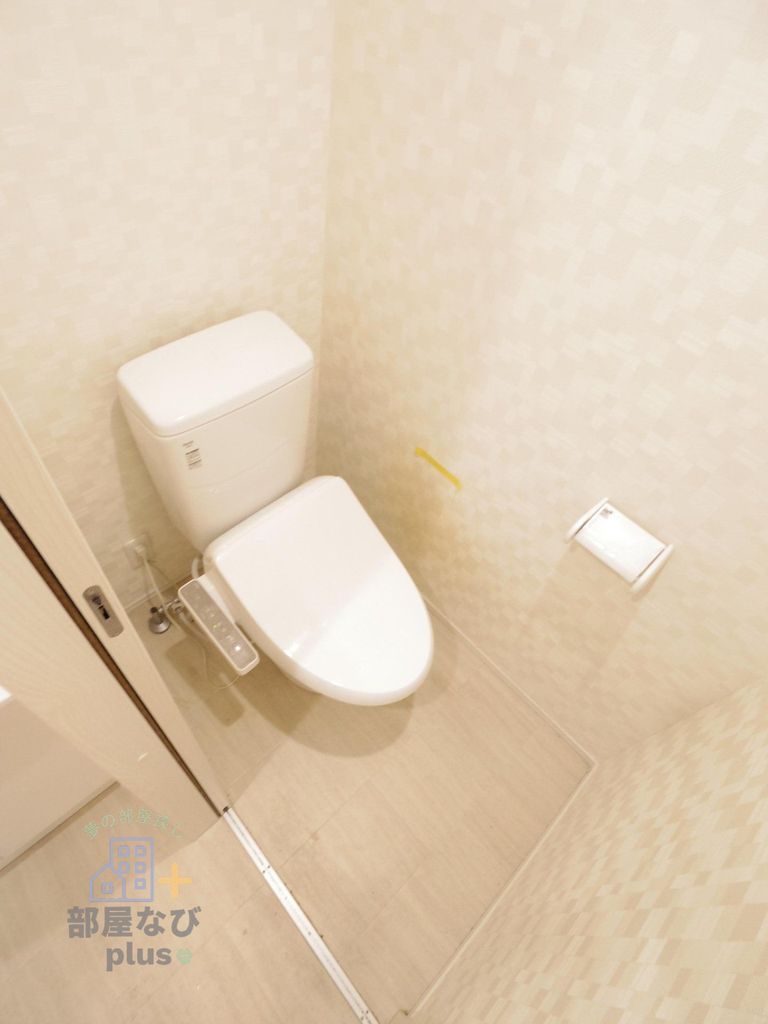 トイレ　※他号室写真です