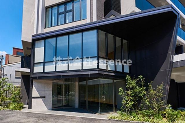 エントランス　弊社ではオンライン対応・現地対応可能です♪