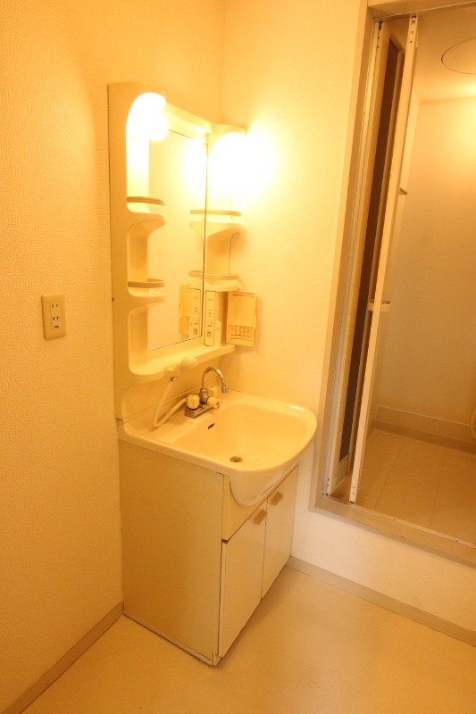 洗面設備　同仕様