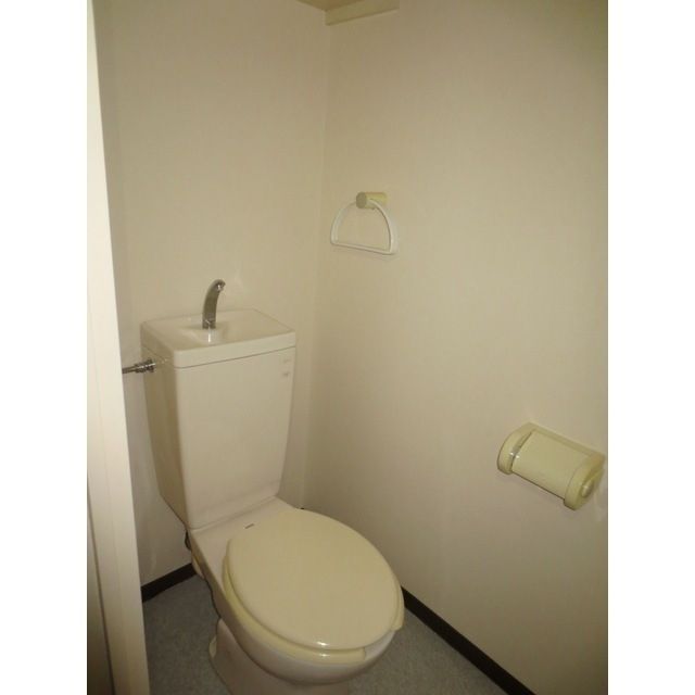 トイレ　同タイプ・別部屋画像