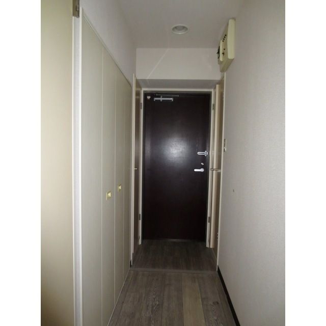 玄関　同タイプ・別部屋画像