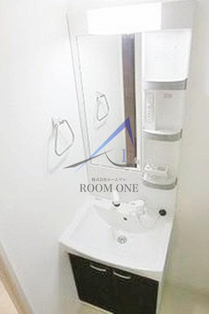 洗面設備　独立洗面台です。