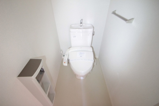 トイレ　※別部屋の写真です