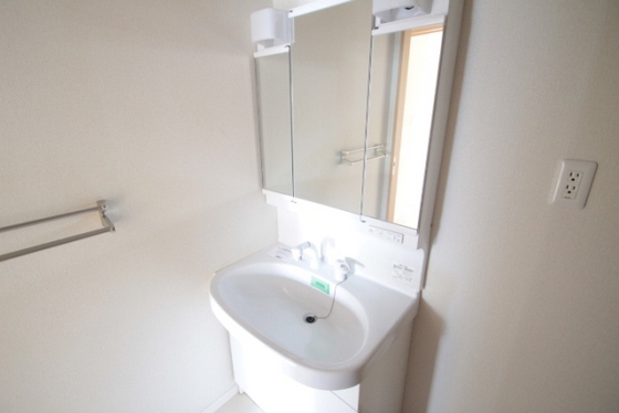 洗面設備　※別部屋の写真です