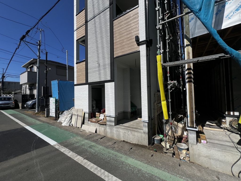 エントランス　駐車場