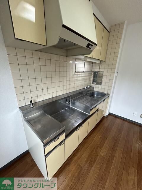 キッチン　同物件別部屋写真