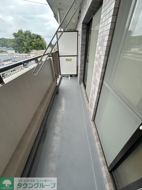 バルコニー　同物件別部屋写真