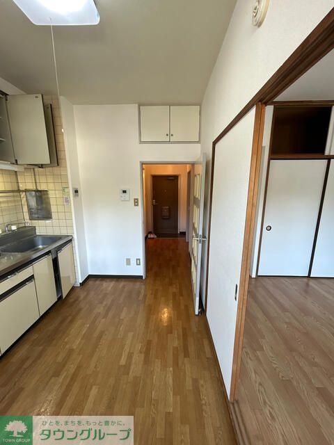 居室・リビング　同物件別部屋写真