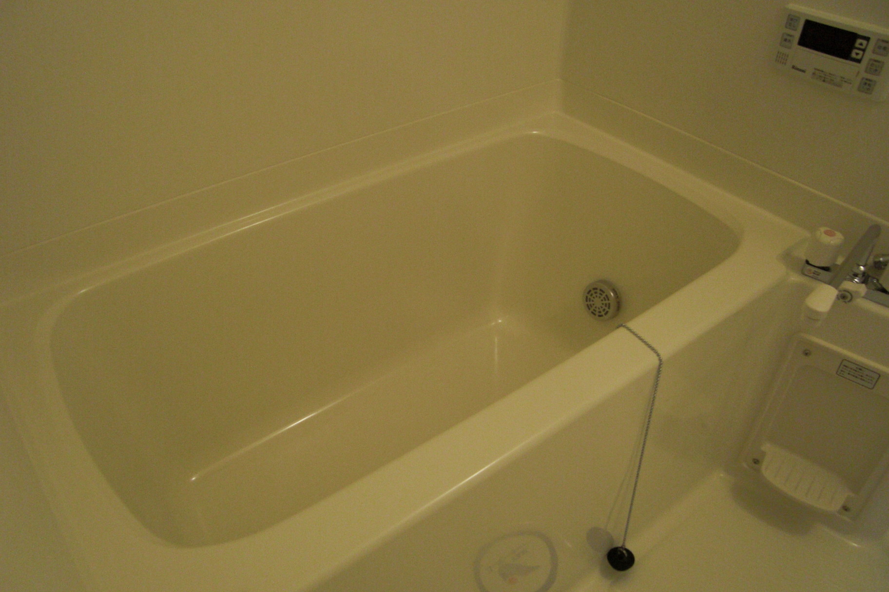 バス・シャワールーム　追い炊き機能付きです。経済的ですね！