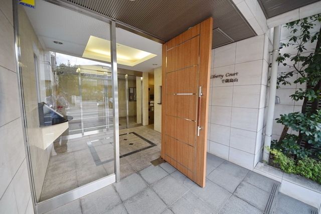 エントランス　★オートロック付きエントランス★