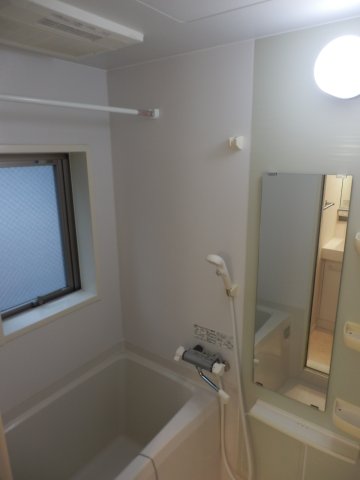 バス・シャワールーム　お風呂で日々の疲れを落としましょう