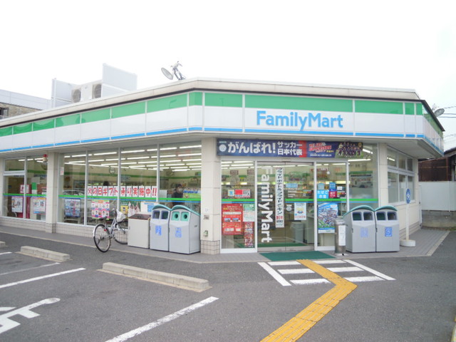 コンビニ　ファミリーマート箕面西宿店（コンビニ）まで617m