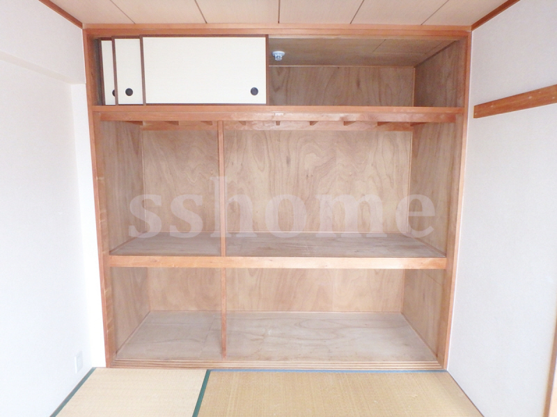 収納　押入れは収納力大ですね♪