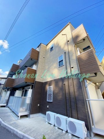 建物外観　最上階角部屋♪駅まで平坦8分♪お洒落なタイル調♪