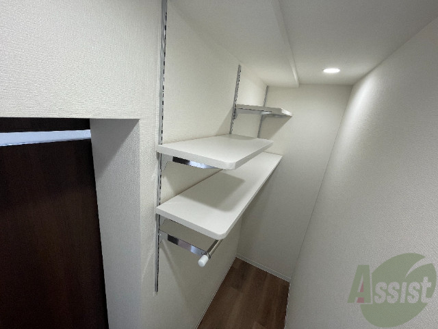 収納　ウォークインクローゼットがありました。便利ですね。