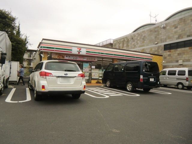 コンビニ　セブンイレブン川口芝3丁目店（コンビニ）まで219m