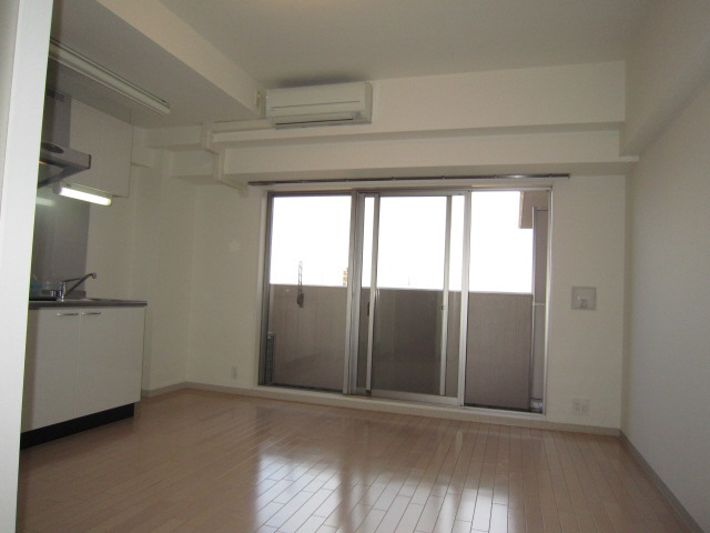 居室・リビング　写真は同マンションの別のお部屋のものです