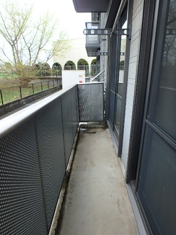 バルコニー　図面と現状に相違がある場合には現状を優先