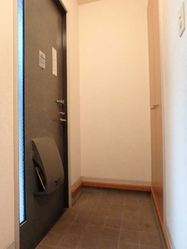 玄関　図面と現状に相違がある場合には現状を優先