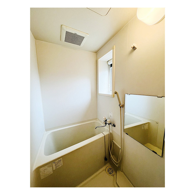 バス・シャワールーム　窓付き