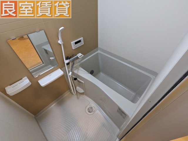 バス・シャワールーム　※このお写真は同物件の別のお部屋のお写真です。現状優先