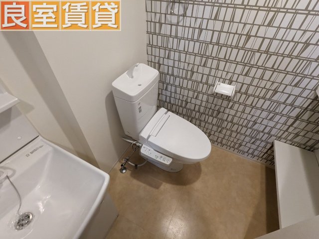 トイレ　※このお写真は同物件の別のお部屋のお写真です。現状優先