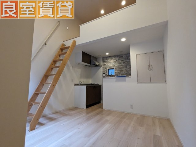 居室・リビング　※このお写真は同物件の別のお部屋のお写真です。現状優先