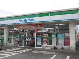 コンビニ　ファミリーマート秀栄白糸台店（コンビニ）まで138m