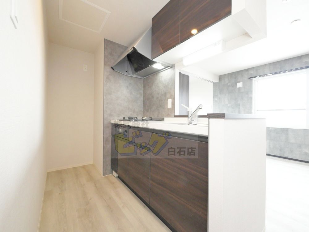 キッチン　人気で使用しやすい対面式システムキッチンです♪