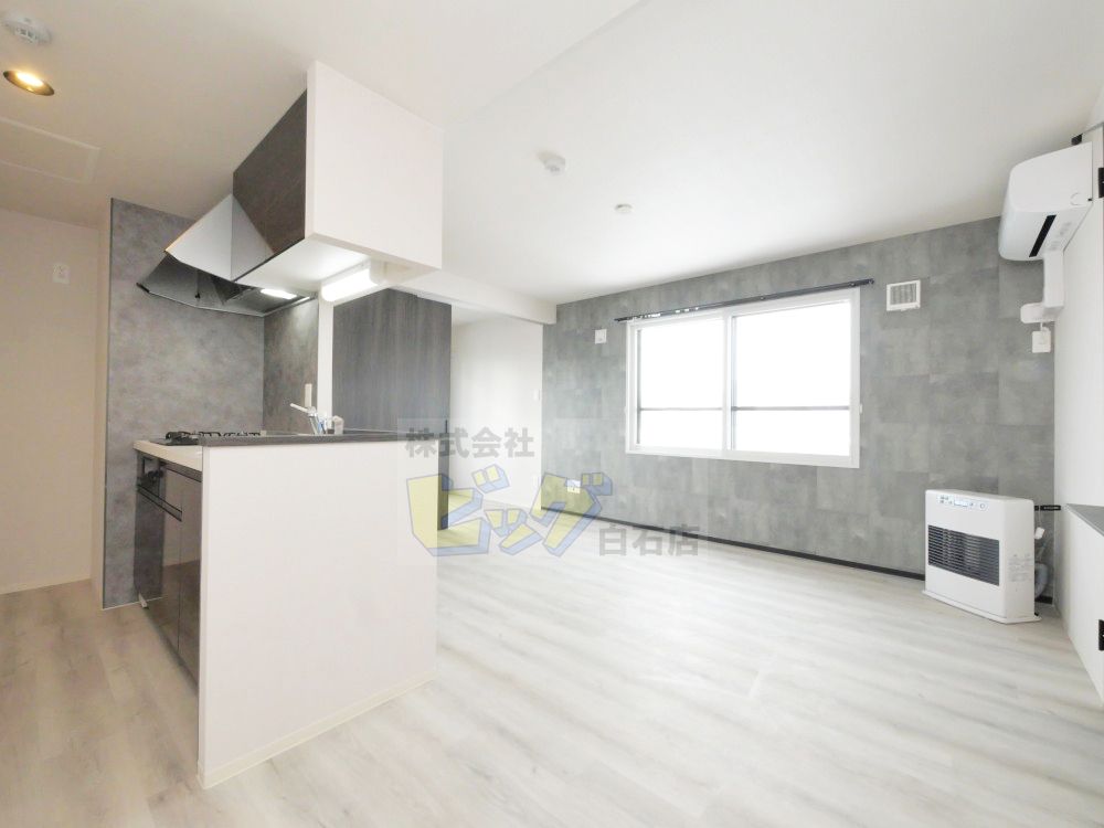 居室・リビング　使いやすい広々としたリビングです♪