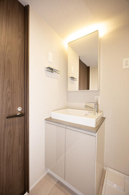 洗面設備　※写真は同タイプ住戸です。
