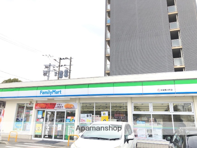 コンビニ　ファミリーマート折尾堀川町店（コンビニ）まで386m