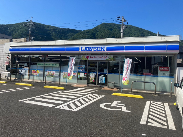 コンビニ　ローソン小倉南葛原五丁目店（コンビニ）まで662m