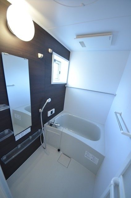 バス・シャワールーム　☆一日の疲れを取る癒しの空間☆