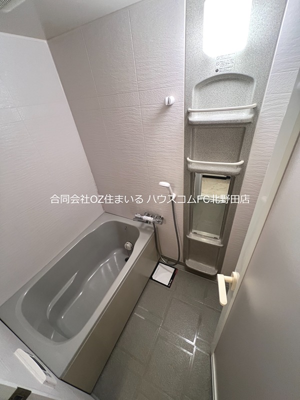 バス・シャワールーム　安心して下さい追い炊き付きですから