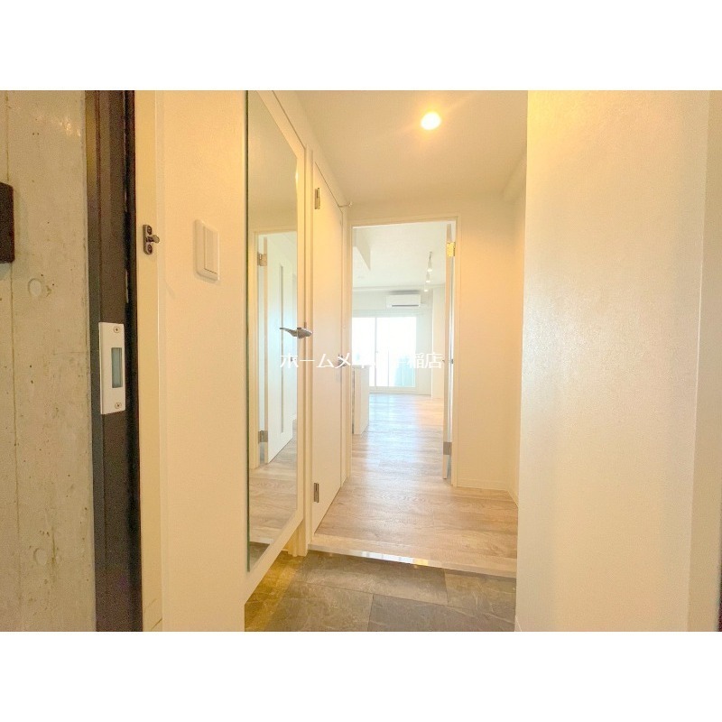 玄関　玄関スペース、シューズボックス付きです♪