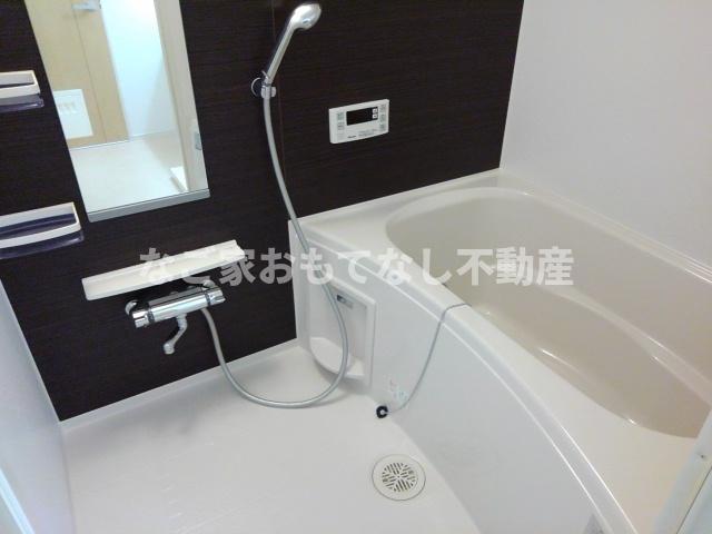 バス・シャワールーム　クールドルミエールIII