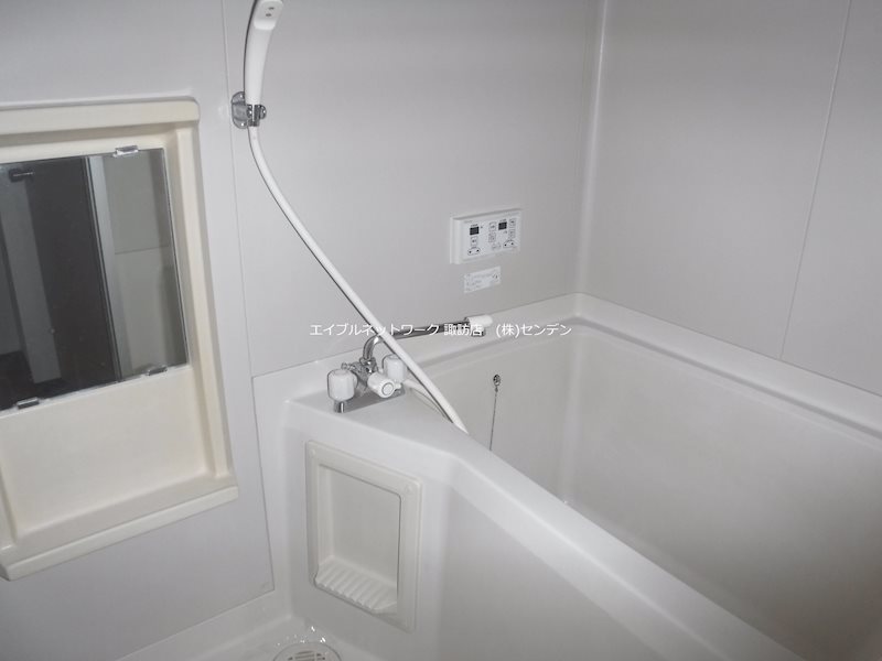 バス・シャワールーム　写真は類似